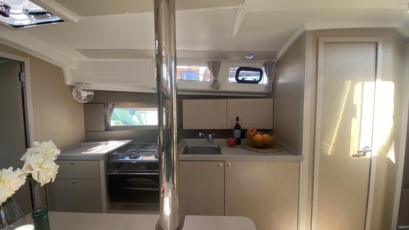 Book yachts online - sailboat - Oceanis 35.1 - Polis - rent