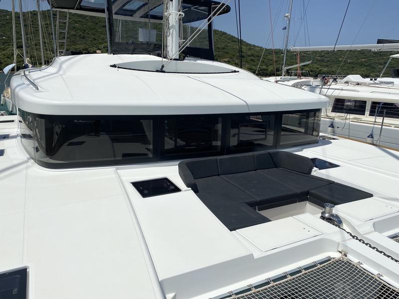 Book yachts online - catamaran - Lagoon 52F (5 cab) - Naka (SXM) - rent