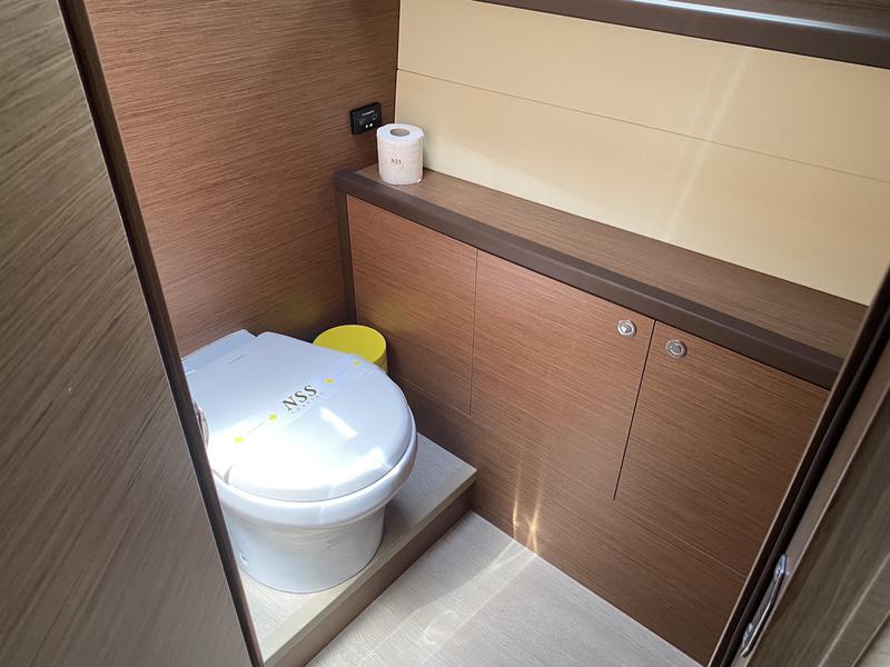 Book yachts online - catamaran - Lagoon 52F (5 cab) - Naka (MAR) - rent