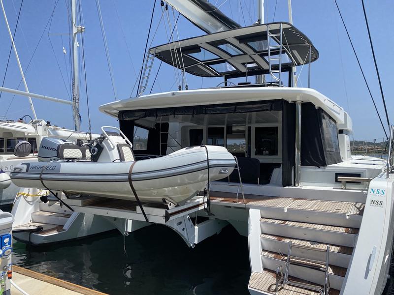Book yachts online - catamaran - Lagoon 52F (5 cab) - Naka (MAR) - rent