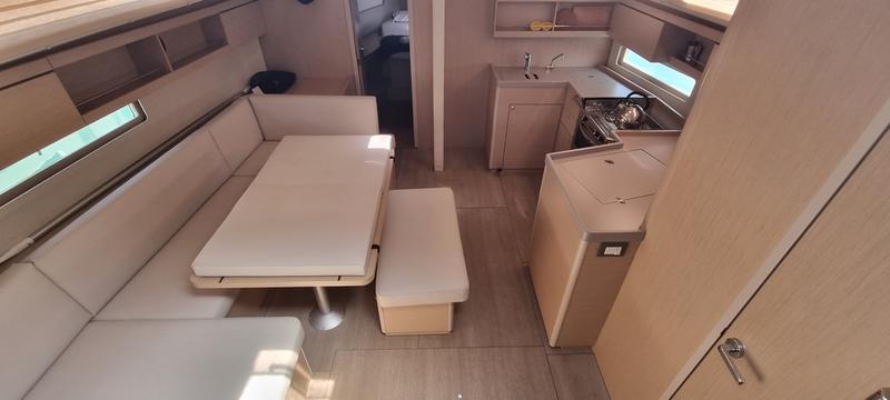 Book yachts online - sailboat - Oceanis 40.1 (3cab) - Aries - rent