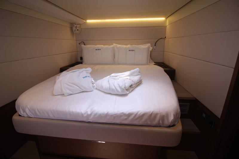 Book yachts online - catamaran - Lagoon 620 (10+3) - The Sun (MAR)  (5 cab + 3 crew) (AC, WM, Generator, Inverter, Tender Lift) - rent