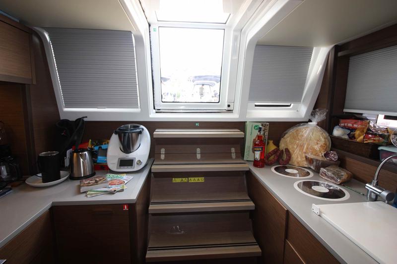Book yachts online - catamaran - Lagoon 620 (10+3) - The Sun (PTP)  (5 cab + 3 crew) (AC, WM, Generator, Inverter, Tender Lift) - rent