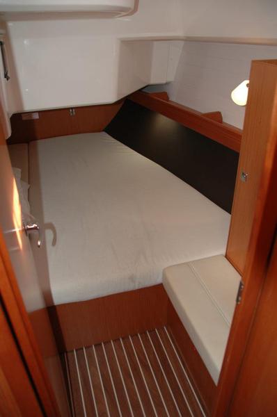 Book yachts online - sailboat - Bavaria Cruiser 37 - Venere - rent