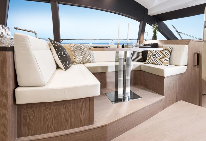 Book yachts online - motorboat - Sealine F430 - BLUE LAGOON - rent
