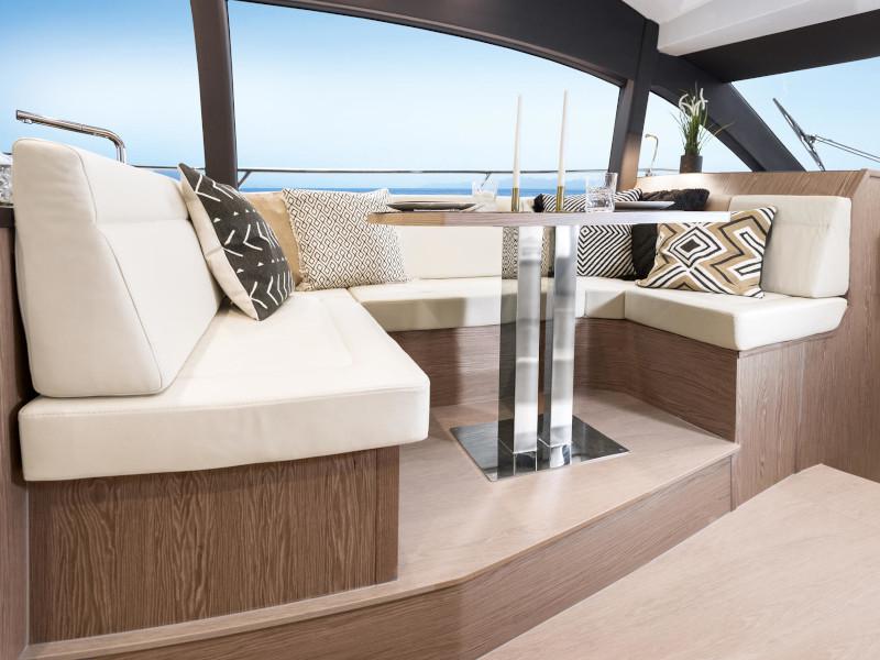 Book yachts online - motorboat - Sealine F 430 - Blue Lagoon II  - rent