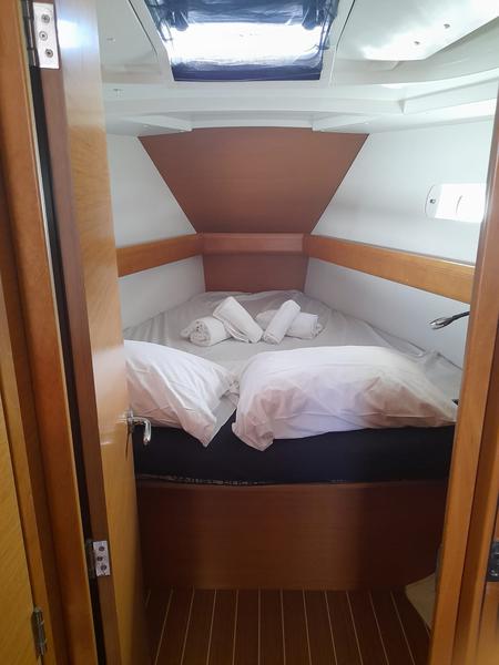 Book yachts online - sailboat - Sun Odyssey 439 - Mira - rent