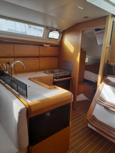 Book yachts online - sailboat - Sun Odyssey 439 - Mira - rent