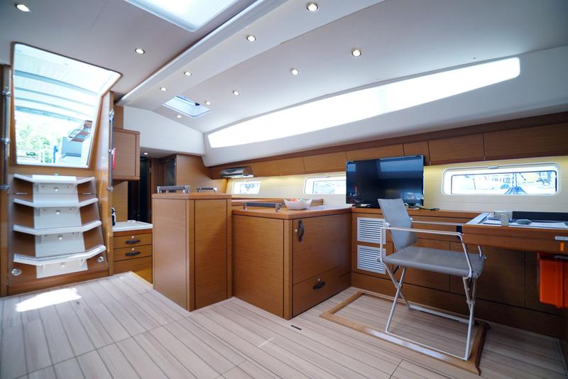 Book yachts online - sailboat - Jeanneau 64 - Freedom - rent