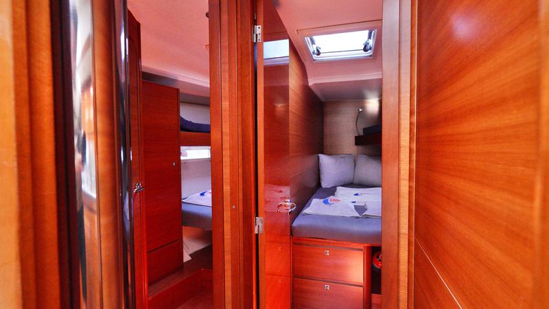 Book yachts online - sailboat - Dufour 460 Grand Large - Red Pepper - rent