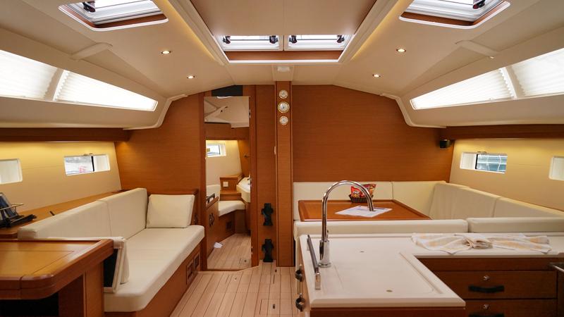 Book yachts online - sailboat - Jeanneau 51 - Selinim - rent