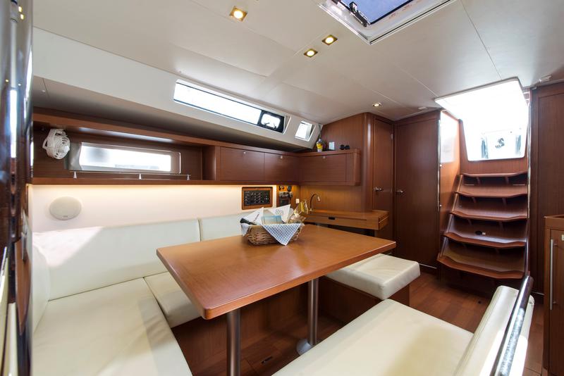 Book yachts online - sailboat - Oceanis 45 - Rafaela - rent