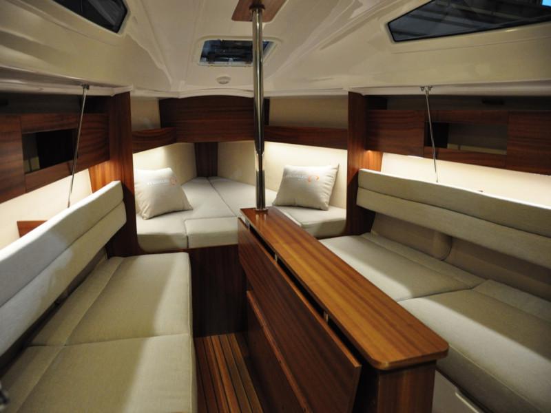 Book yachts online - sailboat - Maxus evo 24 Standard - KOMEDIA - rent