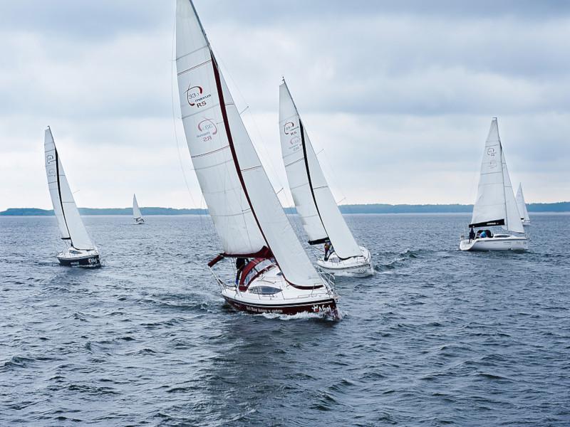 Book yachts online - sailboat - Maxus 33.1 RS Prestige - WIKTORIA - rent