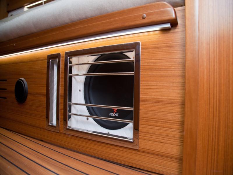 Book yachts online - sailboat - Maxus 33.1 RS Prestige - MIDNIGHT SUN - rent