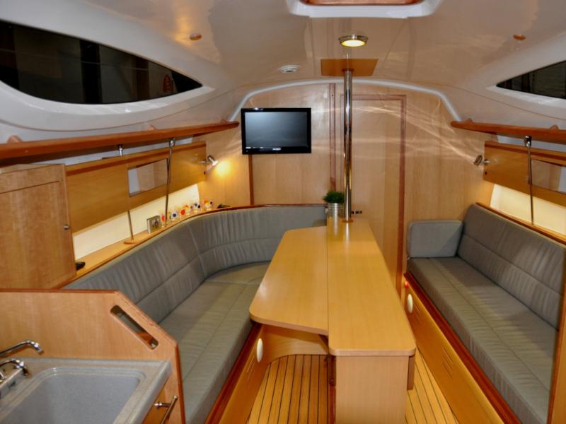 Book yachts online - sailboat - Maxus 33.1 RS Standard - GEMINI - rent