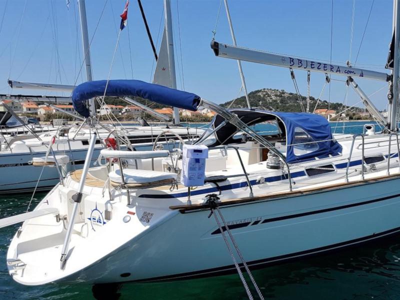Book yachts online - sailboat - Bavaria 44 - Flipper I - rent