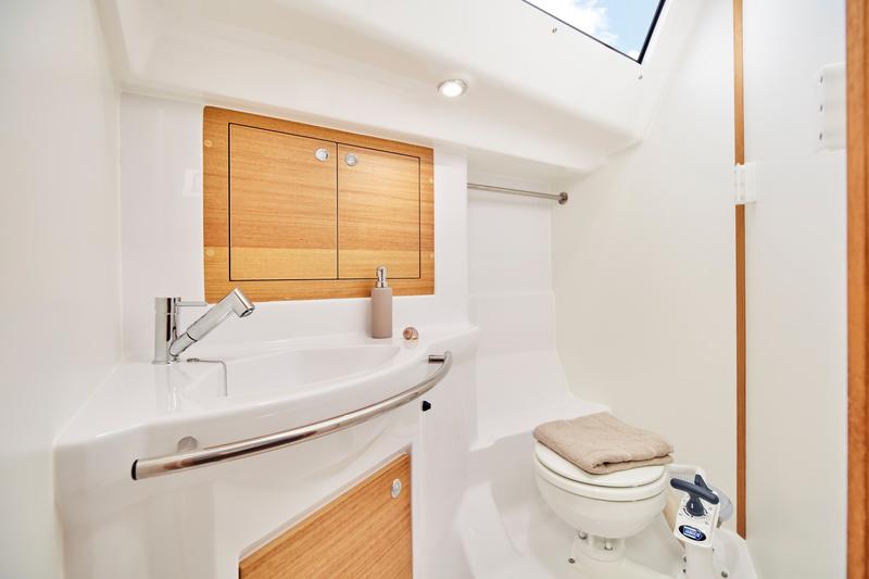 Book yachts online - sailboat - Elan Impression 40.1 - Liana - rent