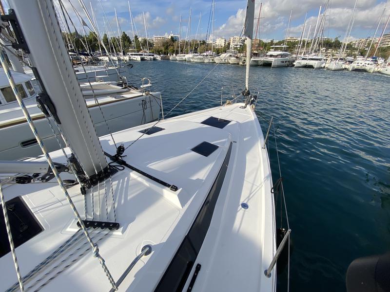 Book yachts online - sailboat - Bavaria C42 - Aeolus - rent