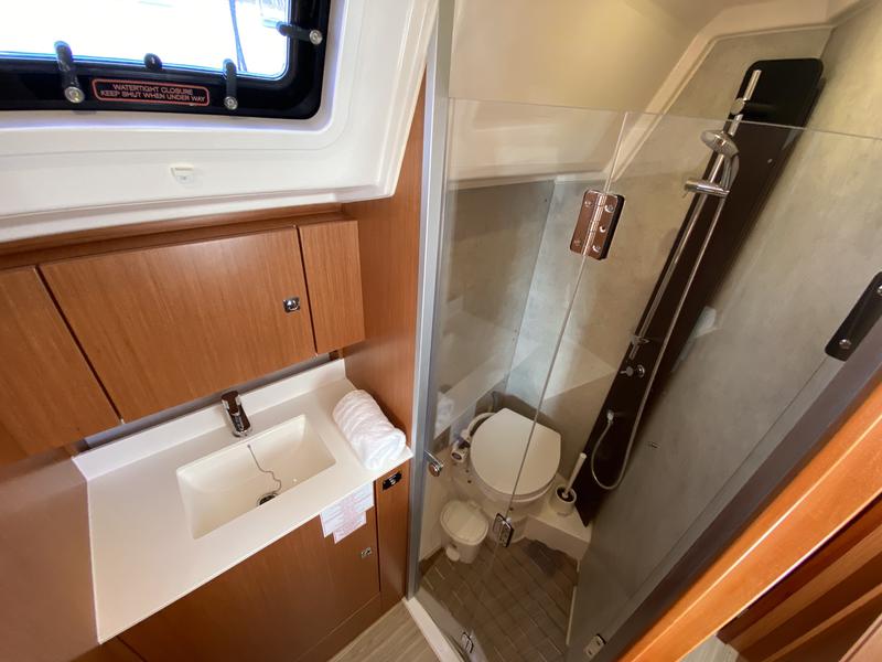 Book yachts online - sailboat - Bavaria C42 - Aeolus - rent