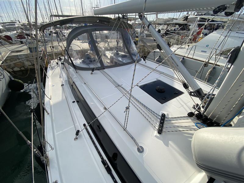 Book yachts online - sailboat - Bavaria C42 - Aeolus - rent