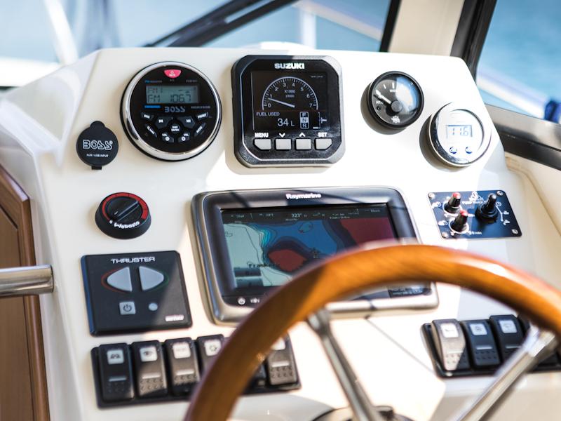 Book yachts online - motorboat - Leidi 660 - H1 - rent