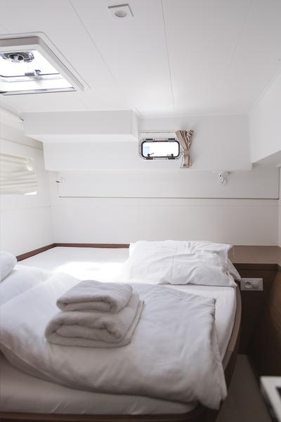 Book yachts online - catamaran - Lagoon 40 - Natalie ( Sunday to Sunday ) - rent