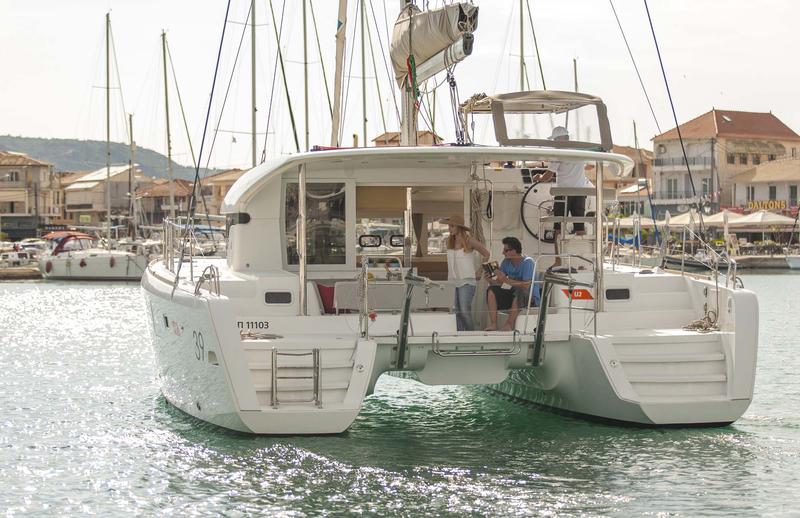 Book yachts online - catamaran - Lagoon 39 - U2 - rent
