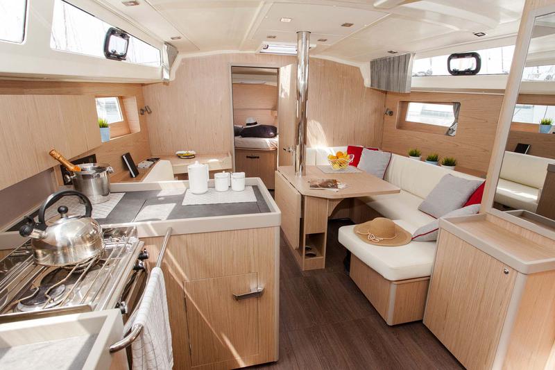 Book yachts online - sailboat - Oceanis 41.1 - King Crimson  - rent