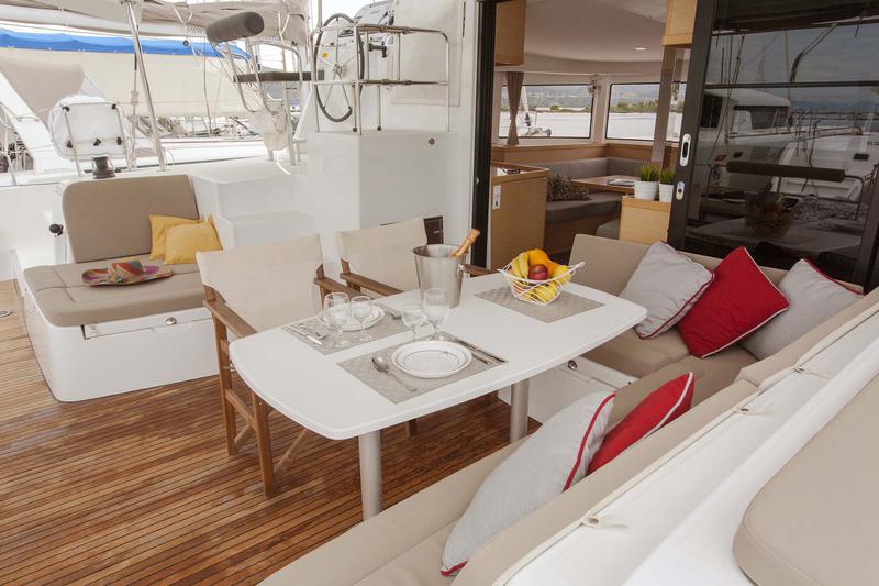 Book yachts online - catamaran - Lagoon 42 - Nirvana - rent