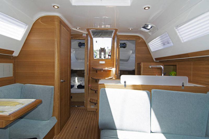 Book yachts online - sailboat - Elan 40.1 - TAMIKAYA - rent