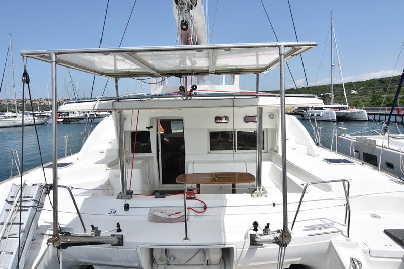 Book yachts online - catamaran - Lagoon 440 (4+2 cab) - OCEANUS - rent