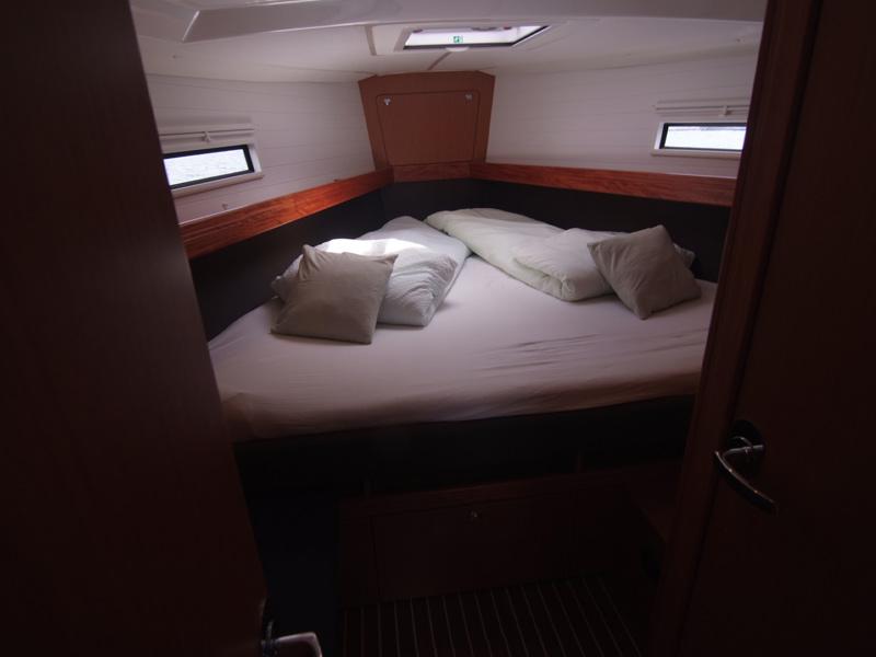 Book yachts online - sailboat - Bavaria Cruiser 41 - LEVANT - rent