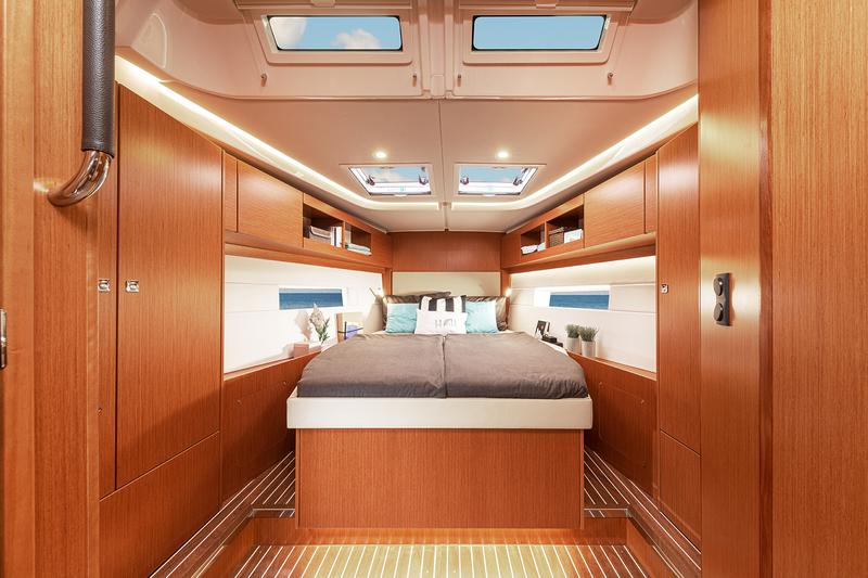 Book yachts online - sailboat - Bavaria C45 Style - SUNNY - rent