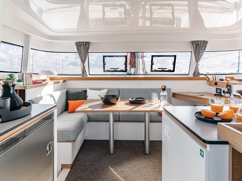 Book yachts online - catamaran - Excess 11 - Minoas - rent