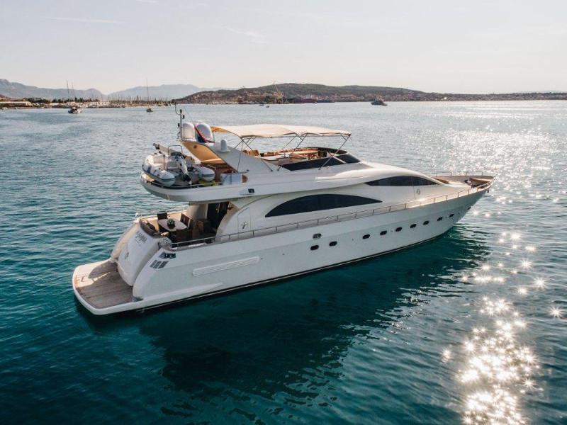 Book yachts online - motorboat - Amer 86 - LADY LONA - rent