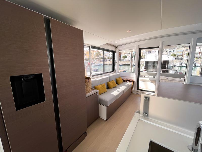 Book yachts online - catamaran - Bali 4.6 5 cabins - WILD BUNCH - rent