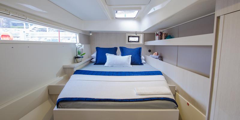 Book yachts online - catamaran - Moorings 4800 - Moorings 4800 (2017) - rent