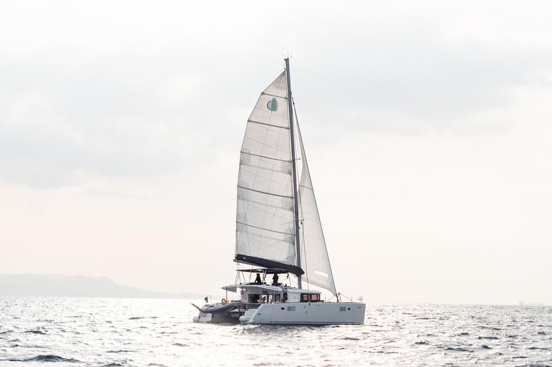 Book yachts online - catamaran - Lagoon 450  Flybridge - Myrto | A/C, Gen, Watermaker, 12 pax - rent