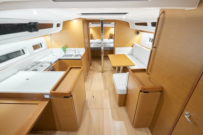 Book yachts online - sailboat - Sun Odyssey 440 - Nymeria | Water-maker, Solar Panel, Teak Cockpit - rent