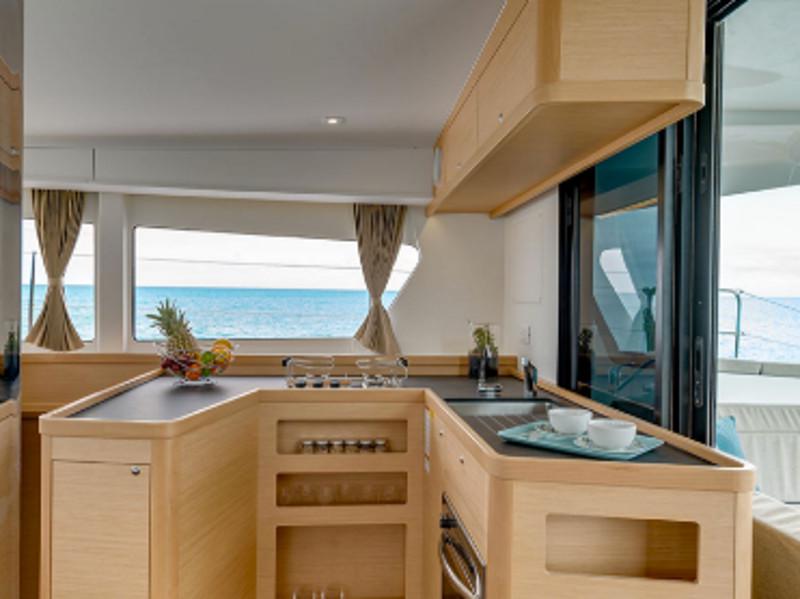 Book yachts online - catamaran - Lagoon 42 - No Name - rent