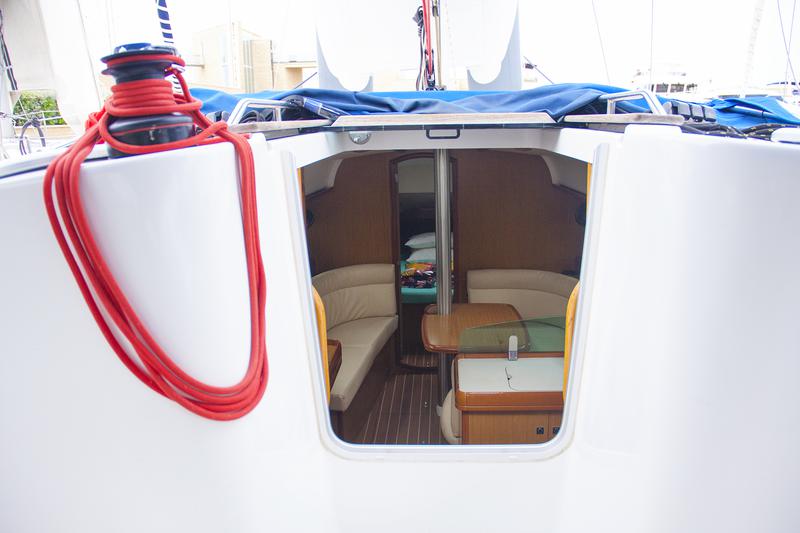 Book yachts online - sailboat - Sun Odyssey 36i - La Ligne Verte - rent