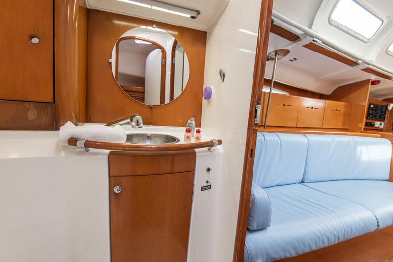 Book yachts online - sailboat - First 40.7 - Milena - rent