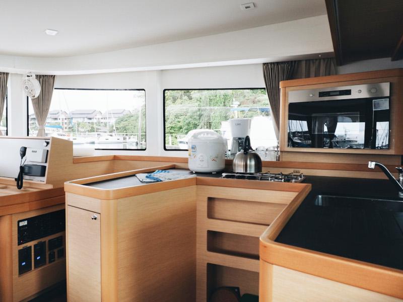 Book yachts online - catamaran - Lagoon 42 -Owner's Version - P&amp;B - rent