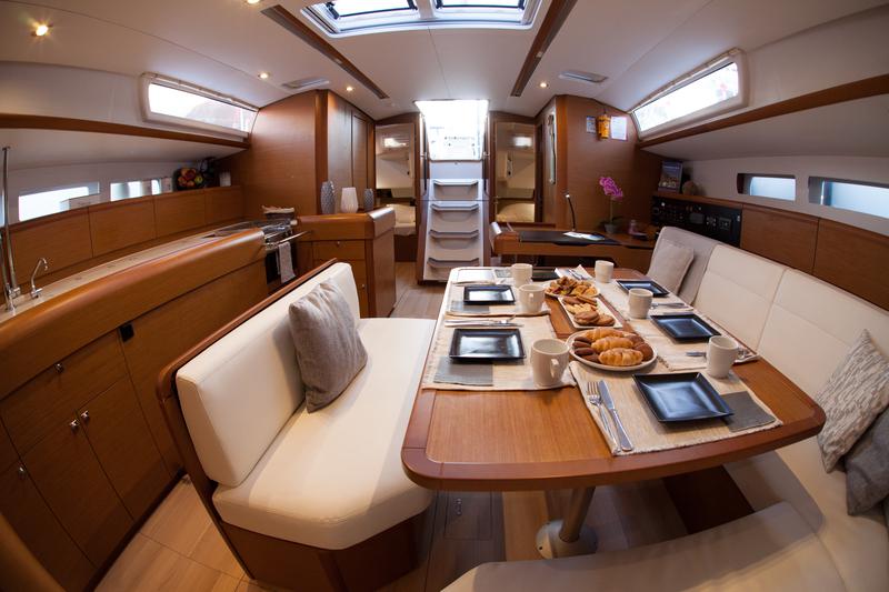 Book yachts online - sailboat - Sun Odyssey 519 -  5 cabs - MAISTROS - rent