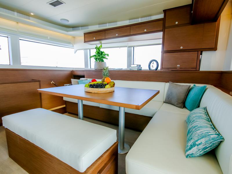 Book yachts online - catamaran - Lagoon 52F - VALIUM52 - rent