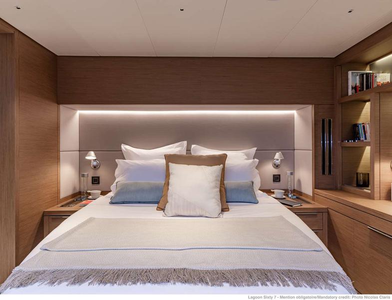 Book yachts online - powercatamaran - Lagoon Sixty 7 - VALIUM 67 - rent
