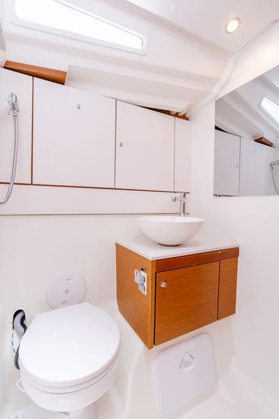 Book yachts online - sailboat - Jeanneau 54 - PANAYIOTIS K - rent