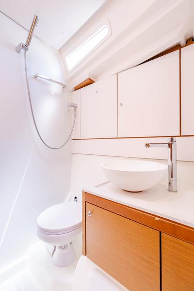 Book yachts online - sailboat - Jeanneau 54 - PANAYIOTIS K - rent
