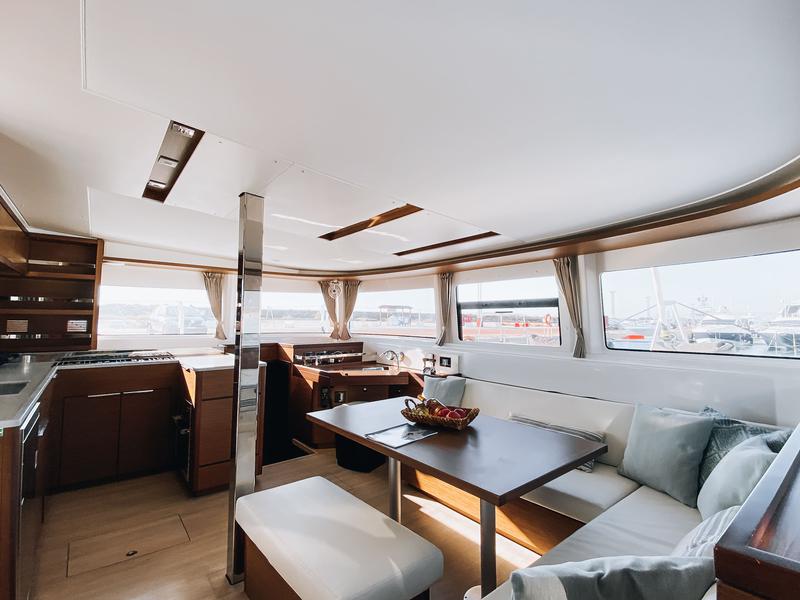 Book yachts online - catamaran - Lagoon 46 - Skippered - KIDEGE - rent